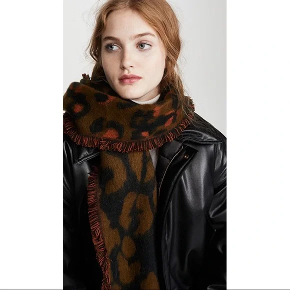 Madewell Jungle Cat / Fuzzy Leopard Scarf - Picture 1 of 7
